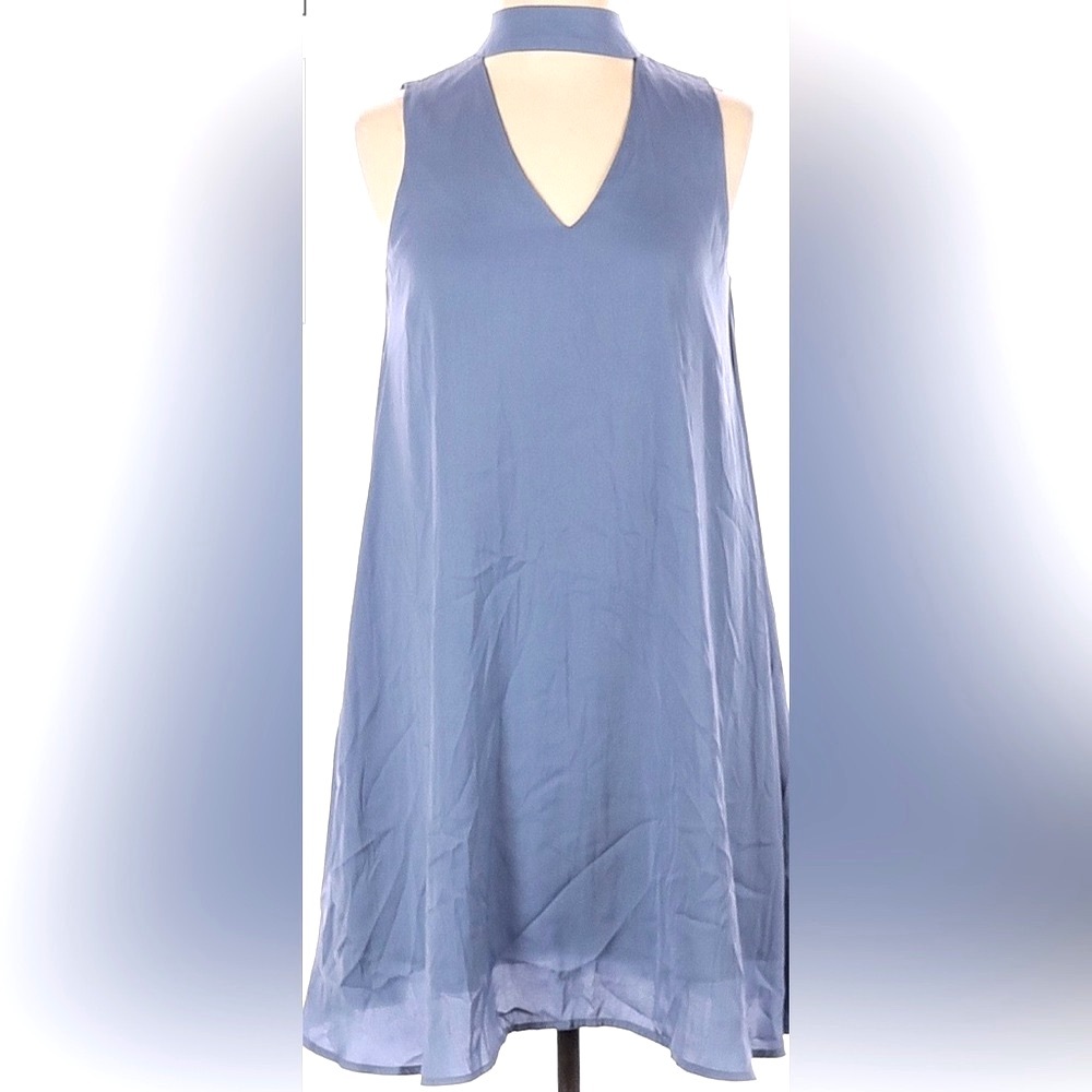 Gianni Bini Retro Charlotte Mini Shift Dress with Choker Neck w Front Cutout B1